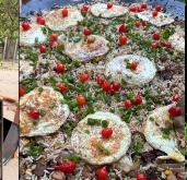 Ovos Caipiras no Arado